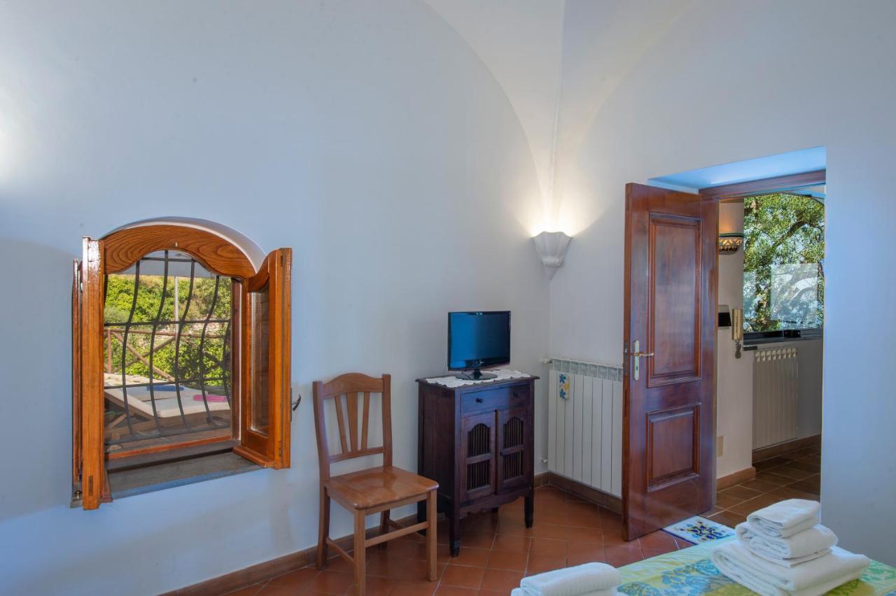 Bed & Breakfast Villamena 3*